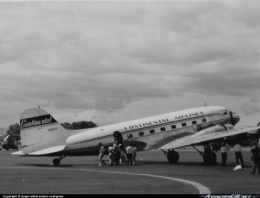 N25673 - Douglas DC-3A - Continental Airlines
