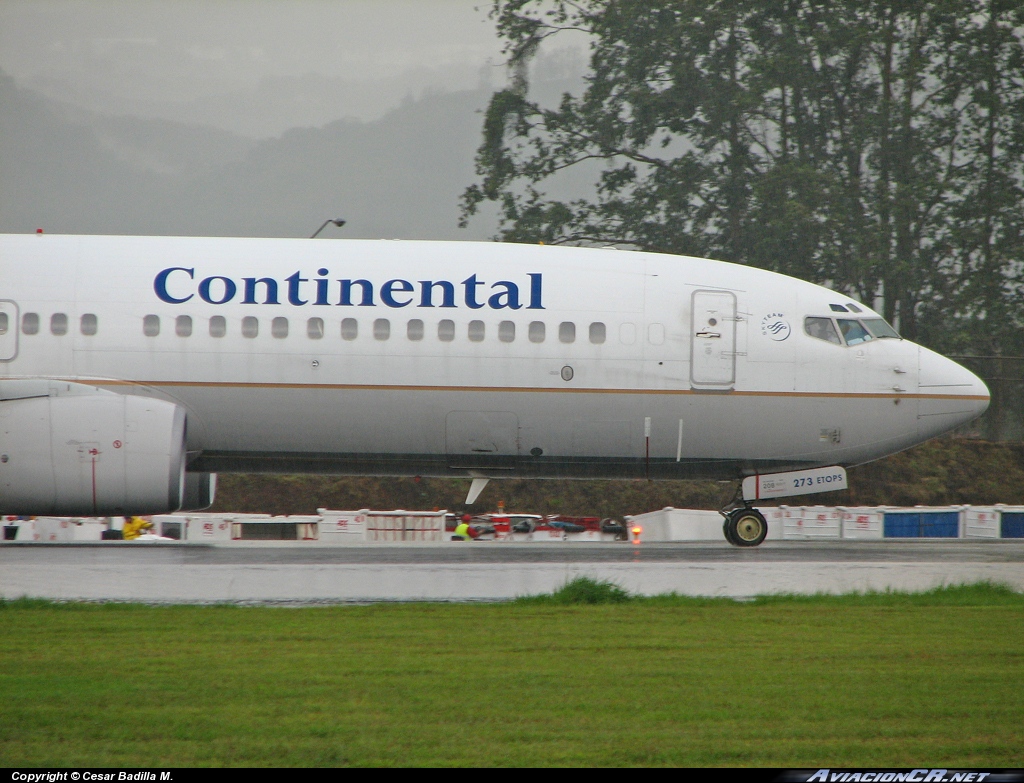 N37273 - Boeing 737-824 - Continental Airlines