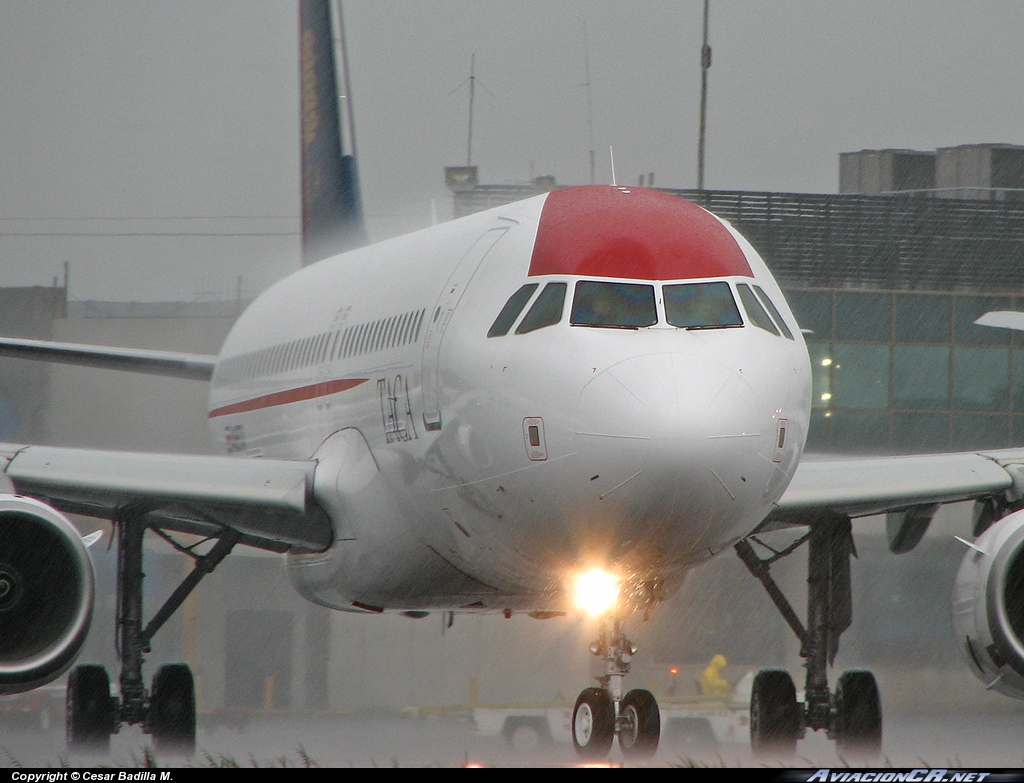 N495TA - Airbus A320-233 - TACA