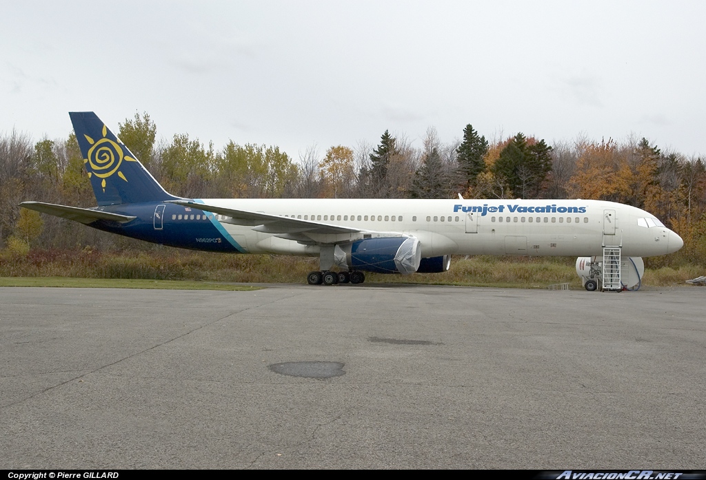 N962PG - Boeing 757-236 - Funjet Vacations
