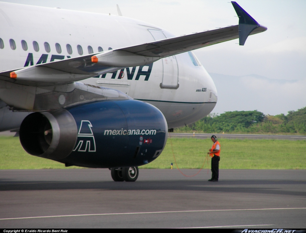 N405MX - Airbus A320-231 - Mexicana