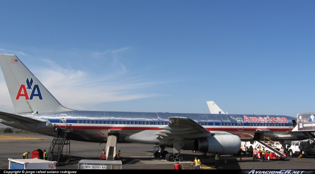 N632AA - Boeing 757-223 - American Airlines