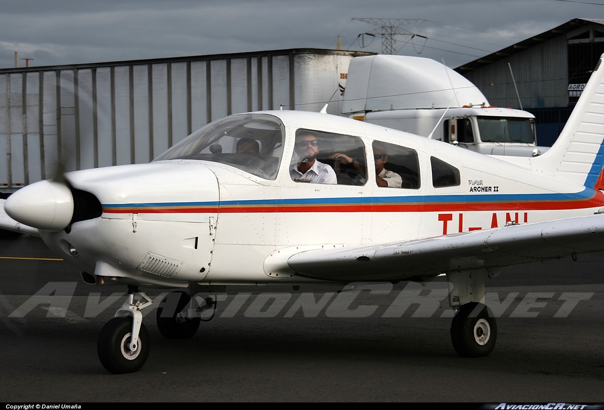 TI-ANI - Piper PA-28-181 Cherokee Archer II - ECDEA - Escuela Costarricense de Aviación