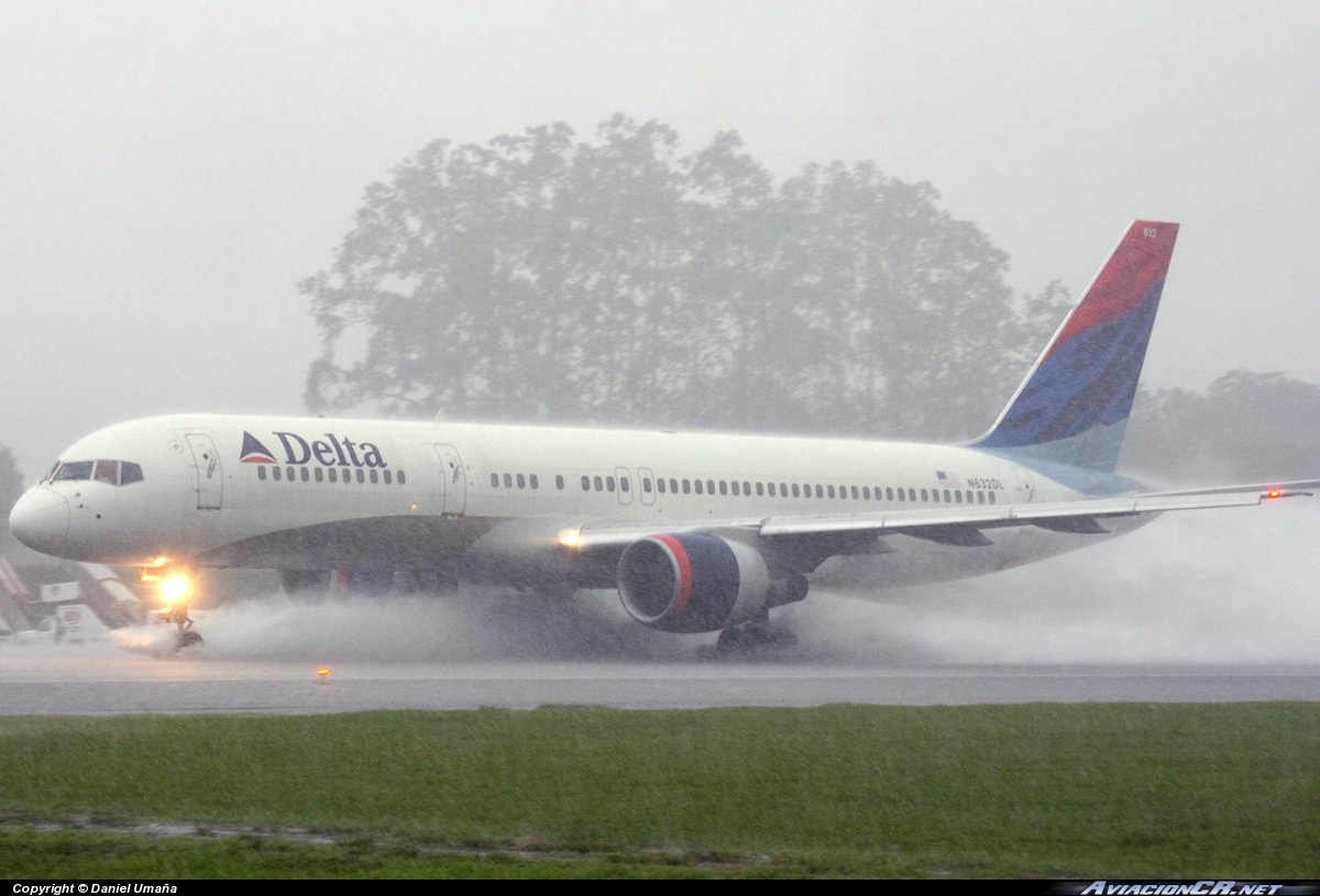 N632DL - Boeing 757-232 - Delta Air Lines