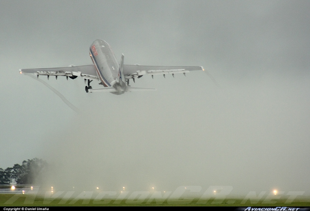 N90070 - Airbus A300B4-605R - American Airlines