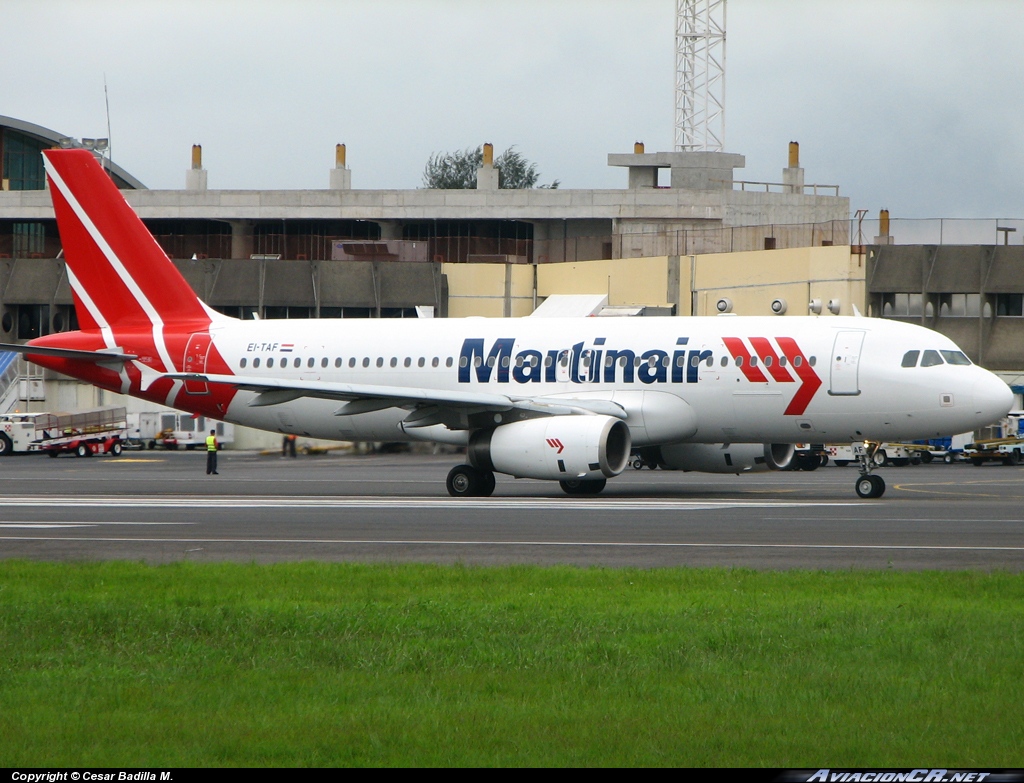 EI-TAF - Airbus A320-233 - Martinair