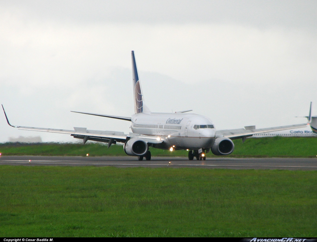 N77295 - Boeing 737-800 - Continental Airlines