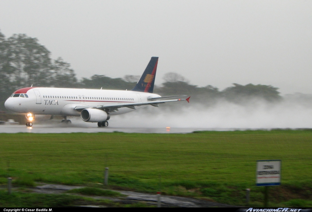 N495TA - Airbus A320-233 - TACA