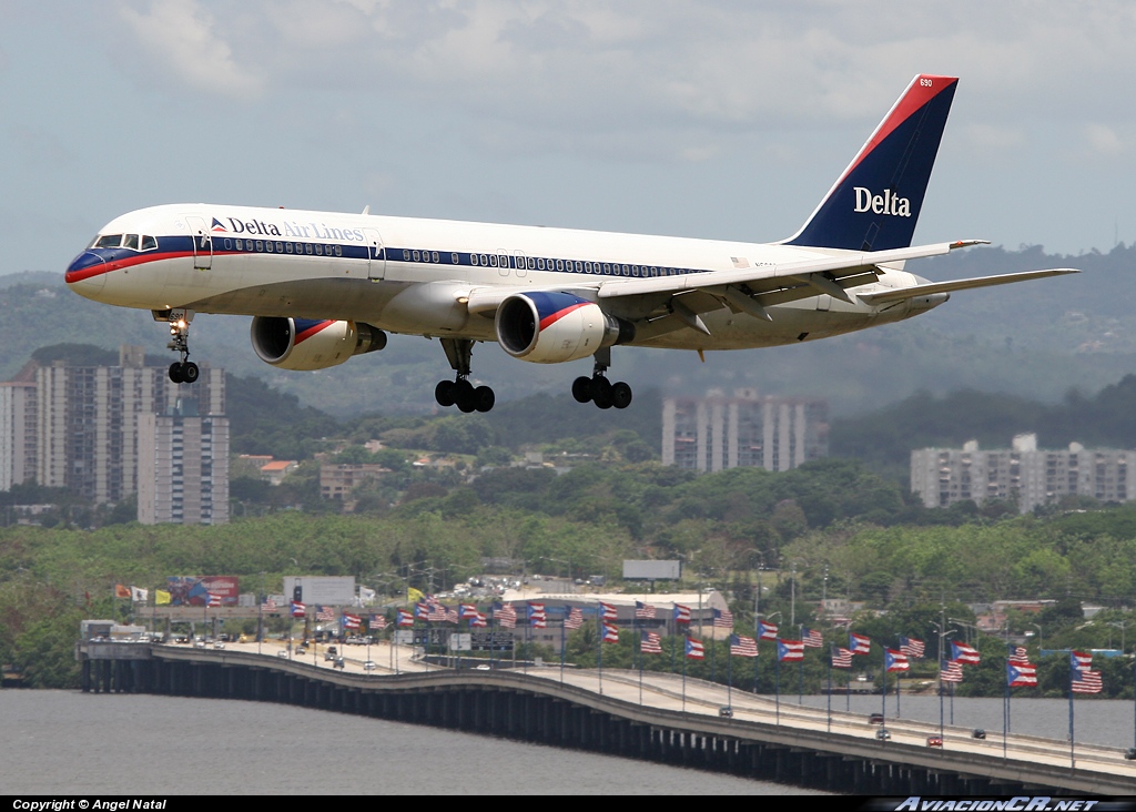 N690DL - Boeing 757-232 - Delta Air Lines