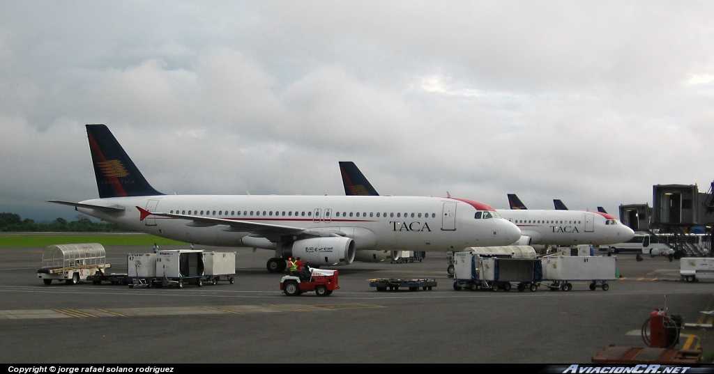 N461TA - Airbus A320-233 - TACA
