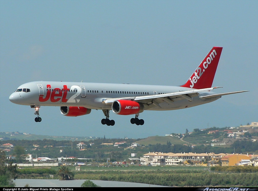 G-LSAH - Boeing 757-21B - Jet2.com