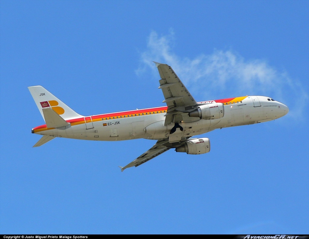 EC-JSK - Airbus A320-214 - Iberia