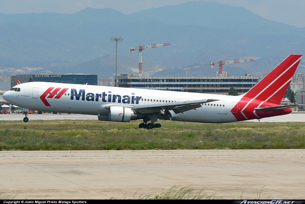 PH-MCH - Boeing B767-31A(ER) - Martinair