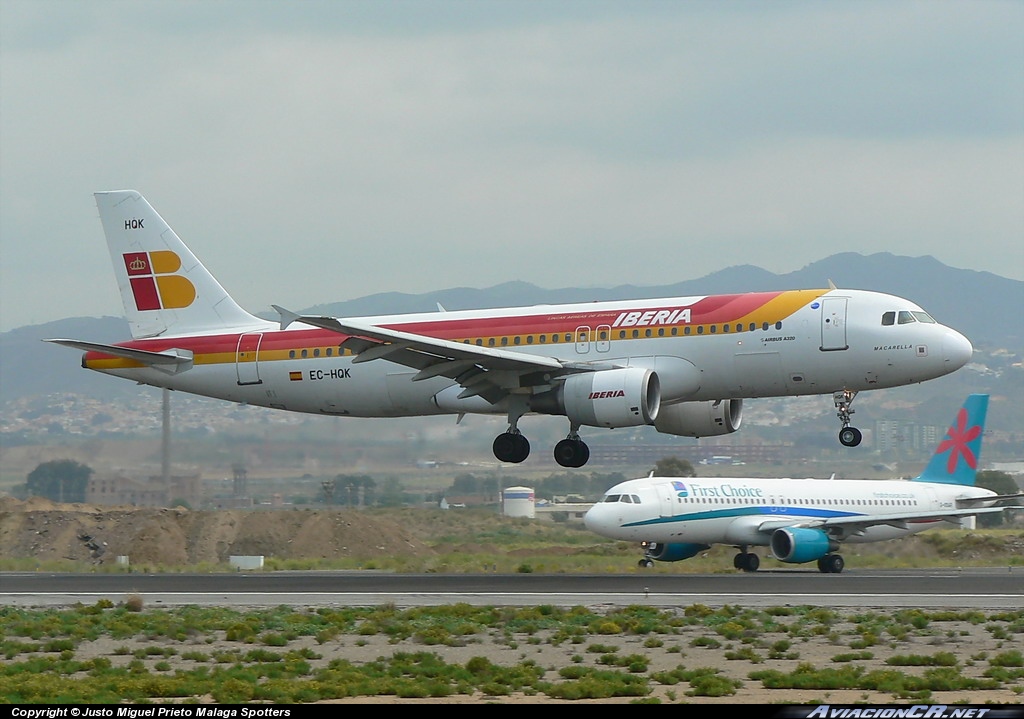 EC-HQK - Airbus A320-214 - Iberia