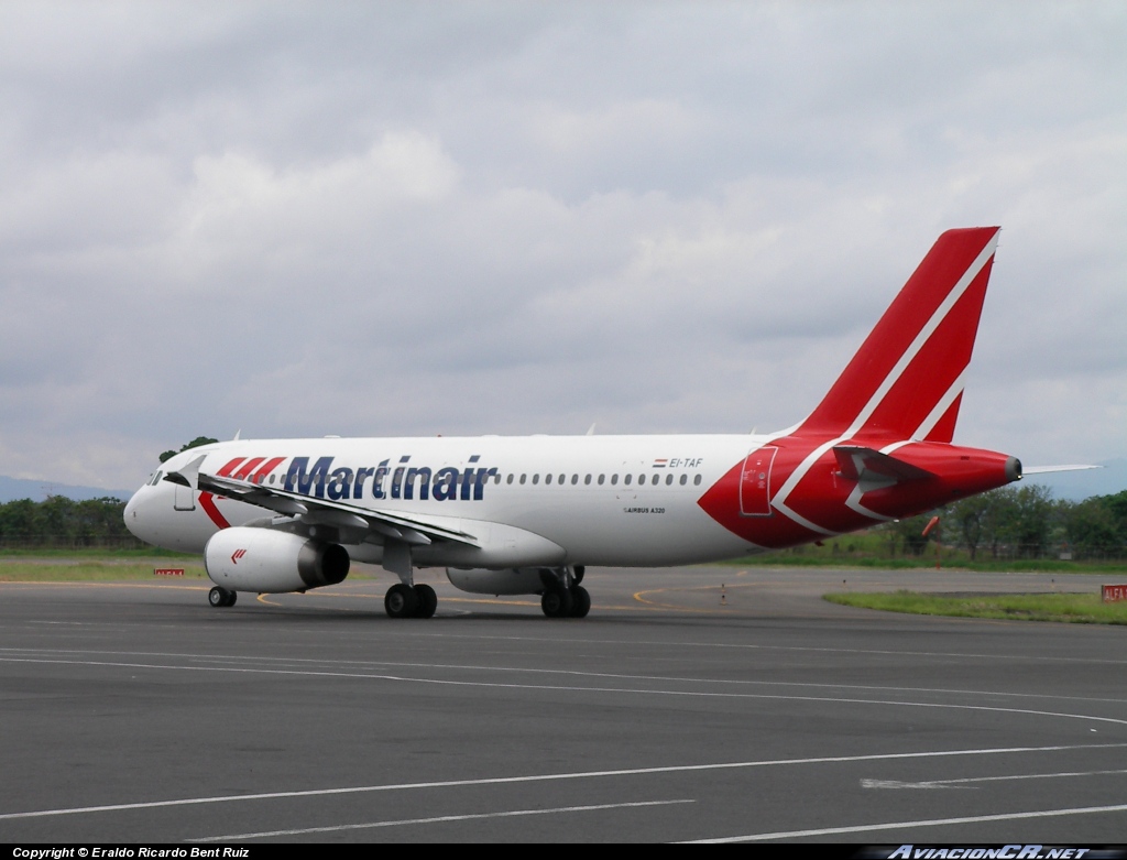 EI-TAF - Airbus A320-233 - Martinair