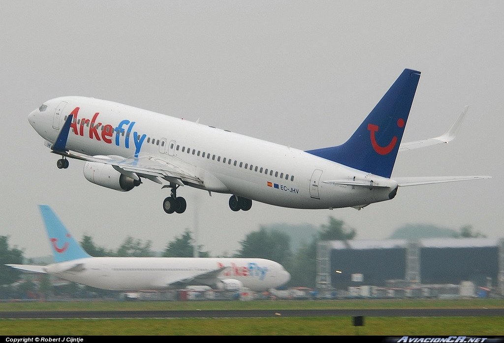 EC-JHV - Boeing 737-800 - ArkeFly