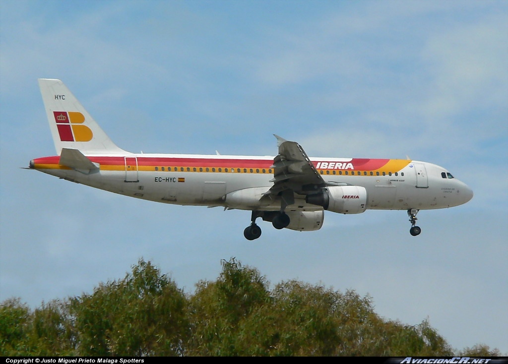 EC-HYC - Airbus A320-214 - Iberia