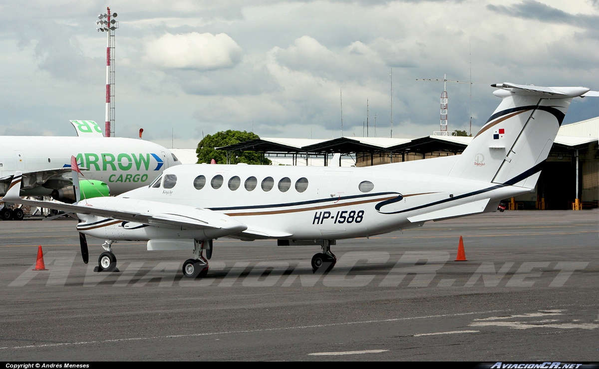HP-1558 - Beechcraft 350 Super King Air - Privado