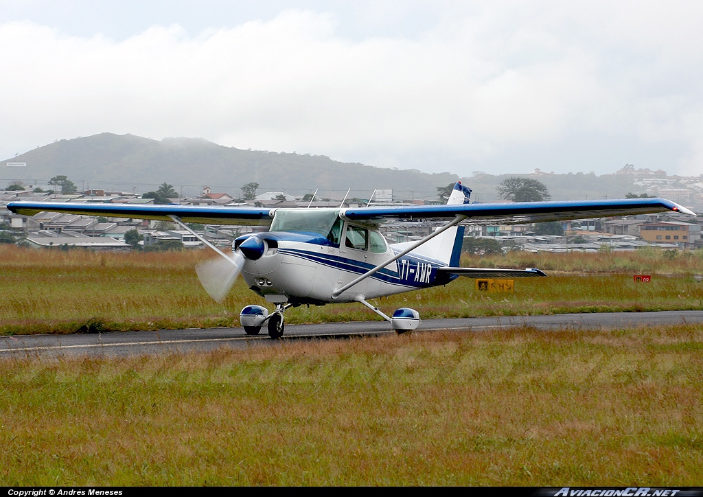 TI-AWR - Cessna 172 - Privado