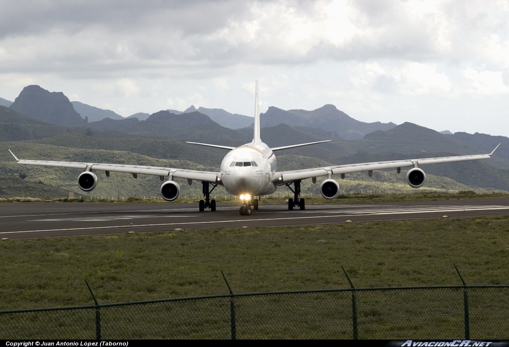 EC-IIH - Airbus A340-313X - Iberia