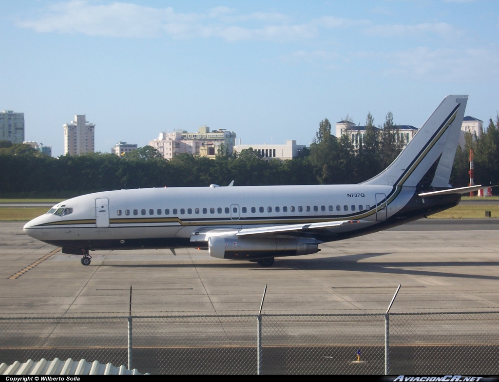 N737Q - Boeing 737-2L9 - Sky King