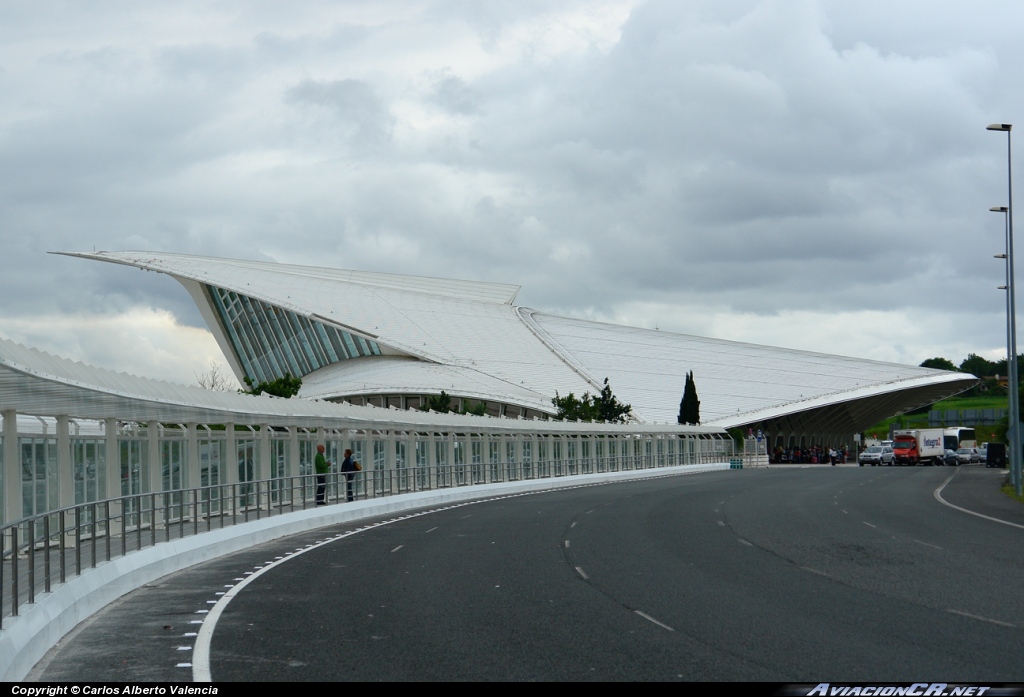 LEBB - Aeropuerto - Terminal