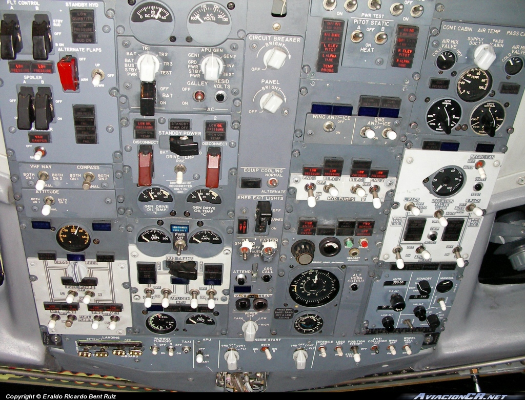 N69348 - Boeing 737-300 - Continental Airlines