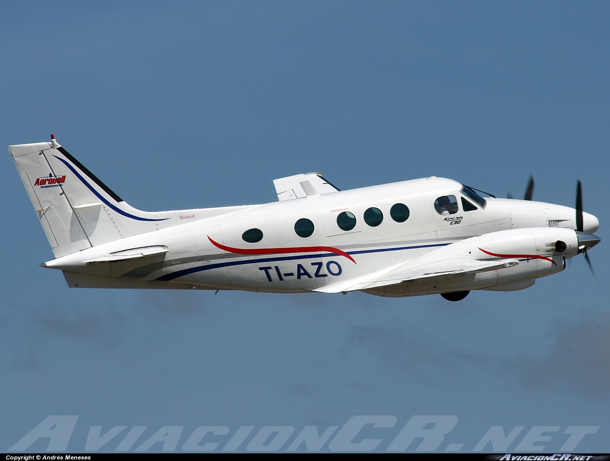 TI-AZO - Beechcraft King Air E90 - Aerobell