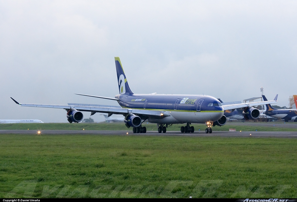 EC-KAJ - Airbus A340-311 - Air Comet