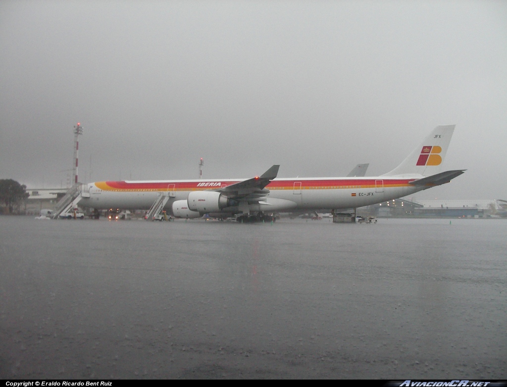 EC-JFX - Airbus A340-642 - Iberia