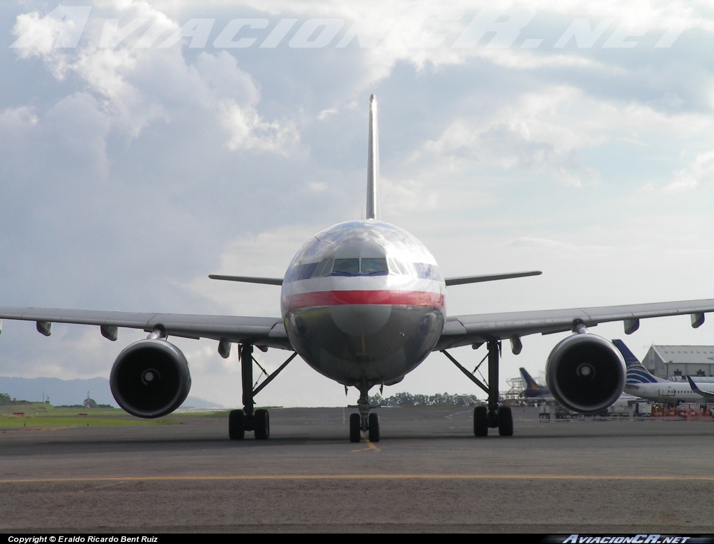 N7062A - Airbus A300B4-605R - American Airlines