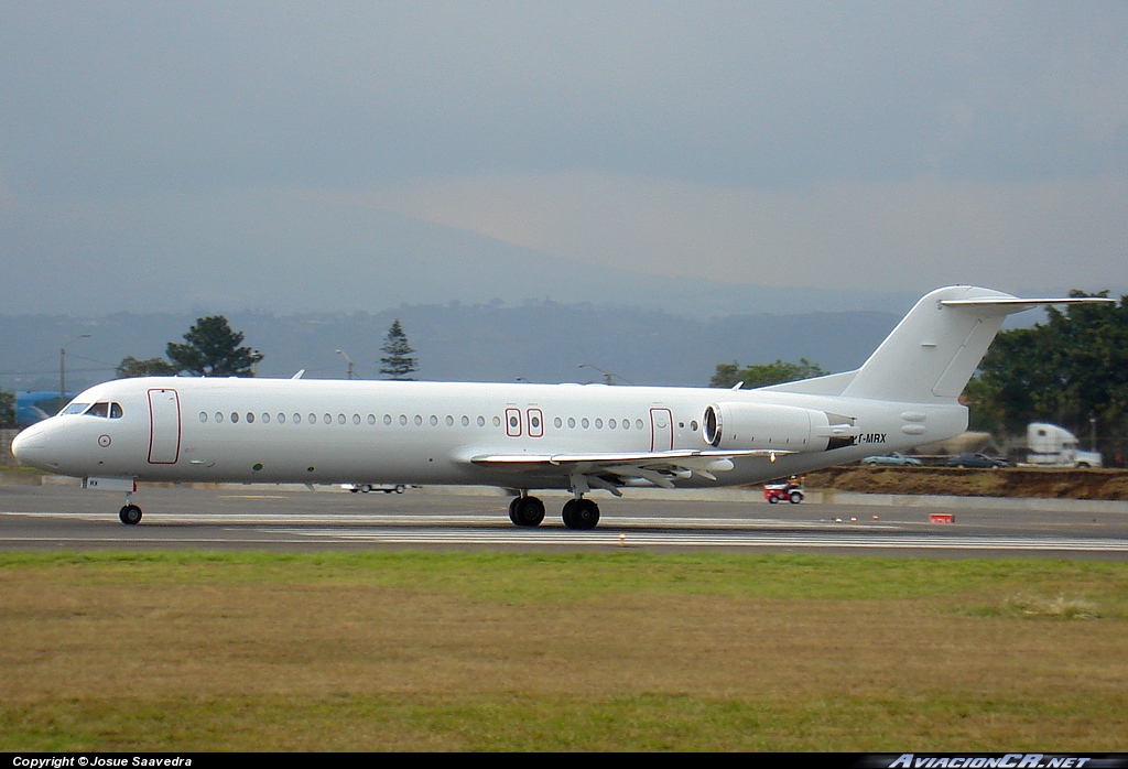 PT-MRX - Fokker F-100 - TAM