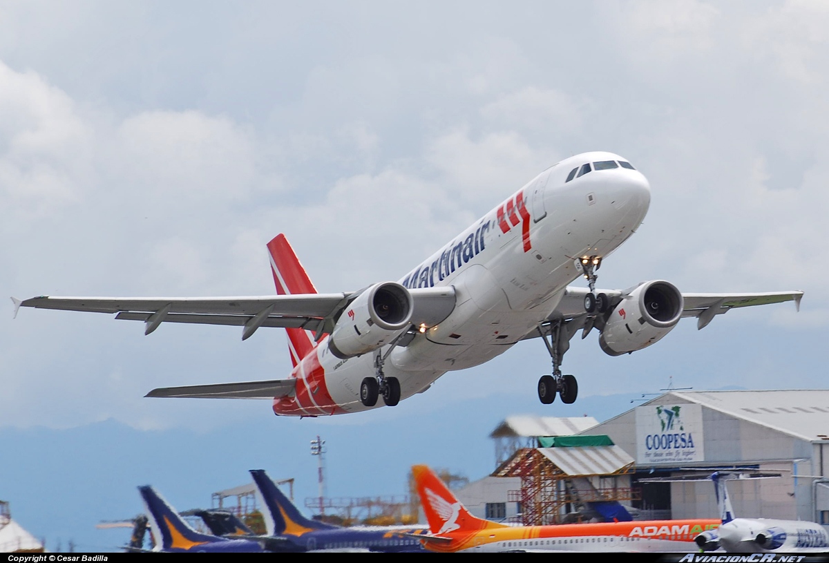 EI-TAF - Airbus A320-233 - Martinair