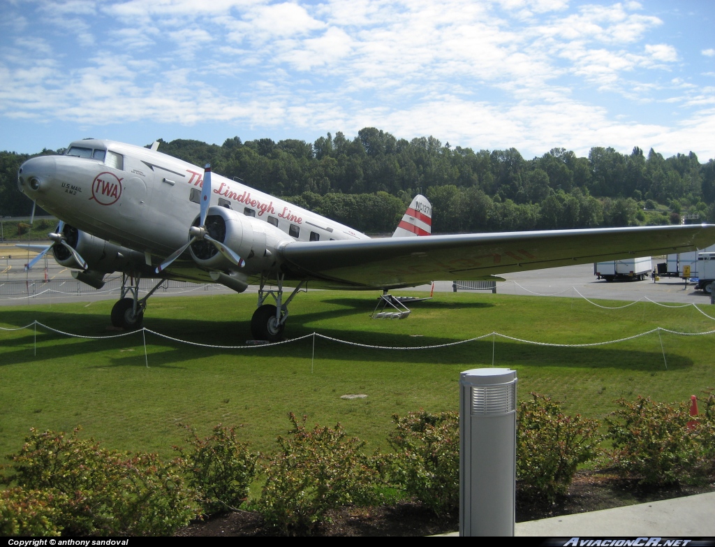 NC13711 - Douglas DC-3 - Trans World Airlines (TWA)