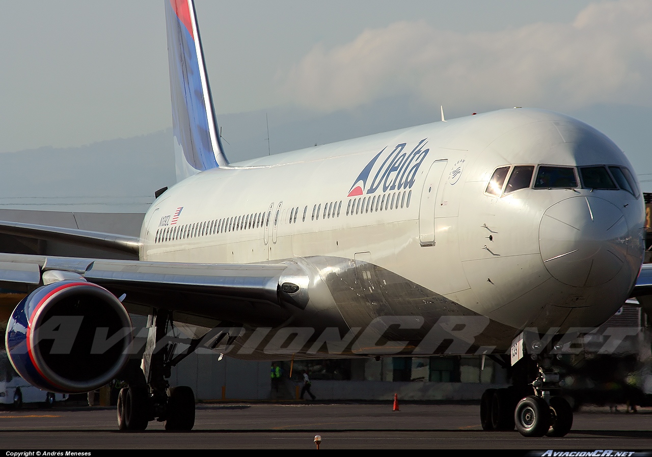 N139DL - Boeing 767-332 - Delta Air Lines