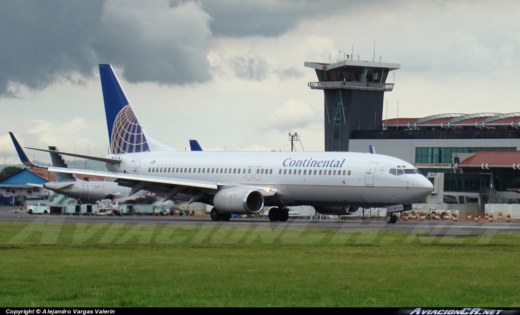 N37263 - Boeing 737-824 - Continental Airlines