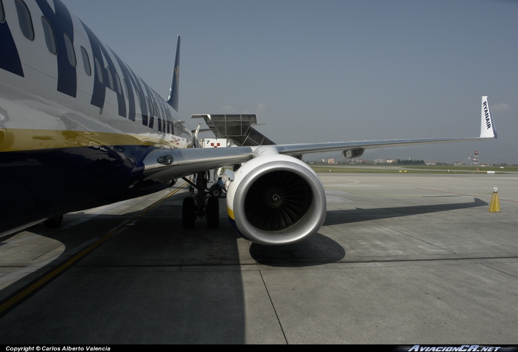 EI-DHN - Boeing 737-800 - Ryanair