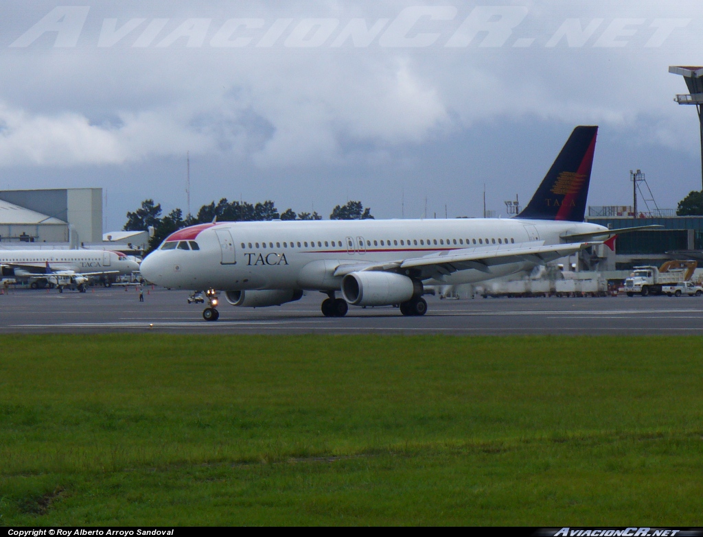 N498TA - Airbus A320-233 - TACA