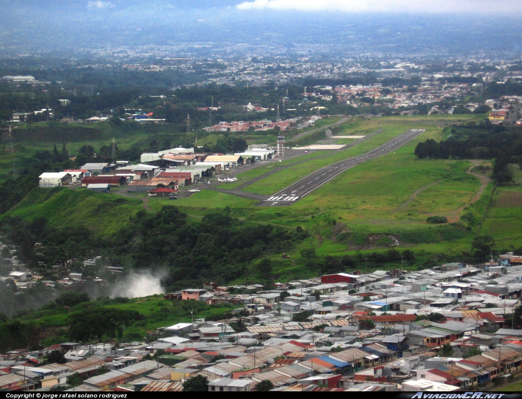 TI-AMZ - Piper PA-28R-200 Arrow - Privado