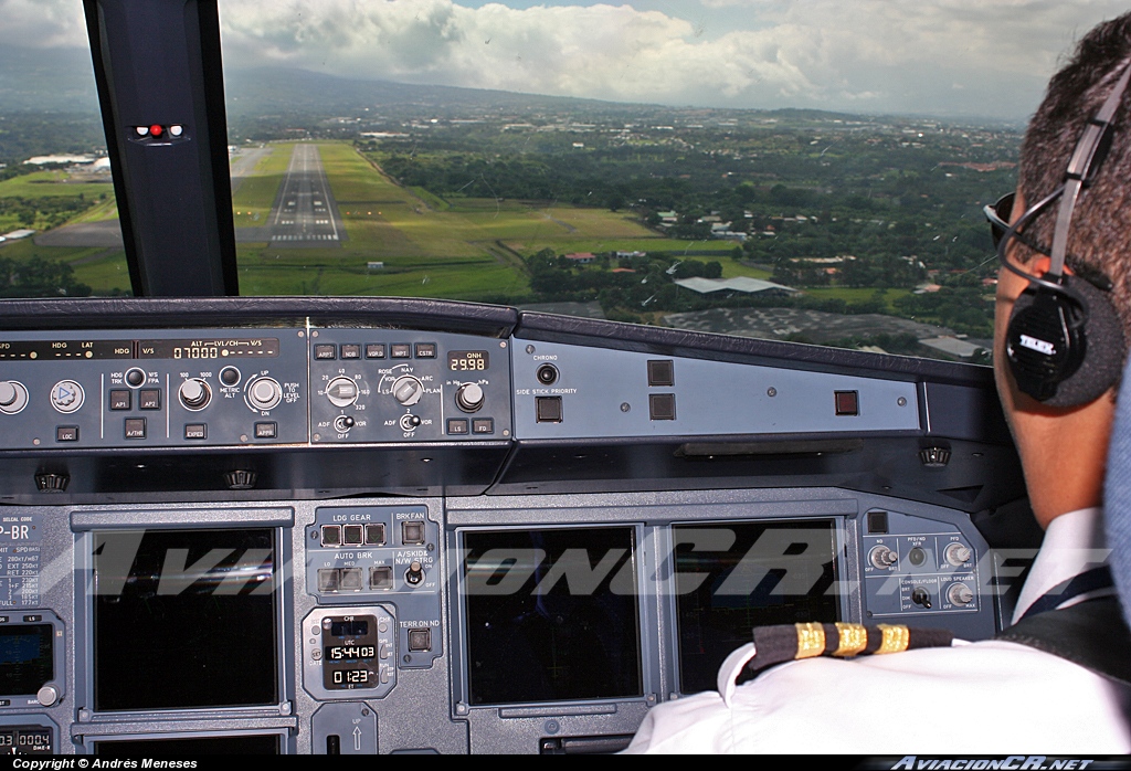 N493TA - Airbus A320-233 - TACA