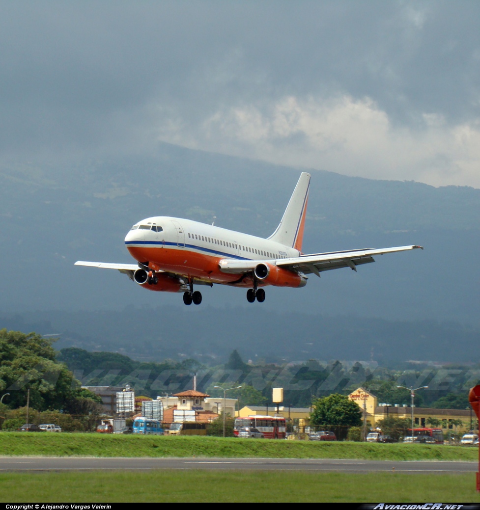 N250TR - Boeing 737-2K5(Adv) - Pace Airlines- (Hooters Air)