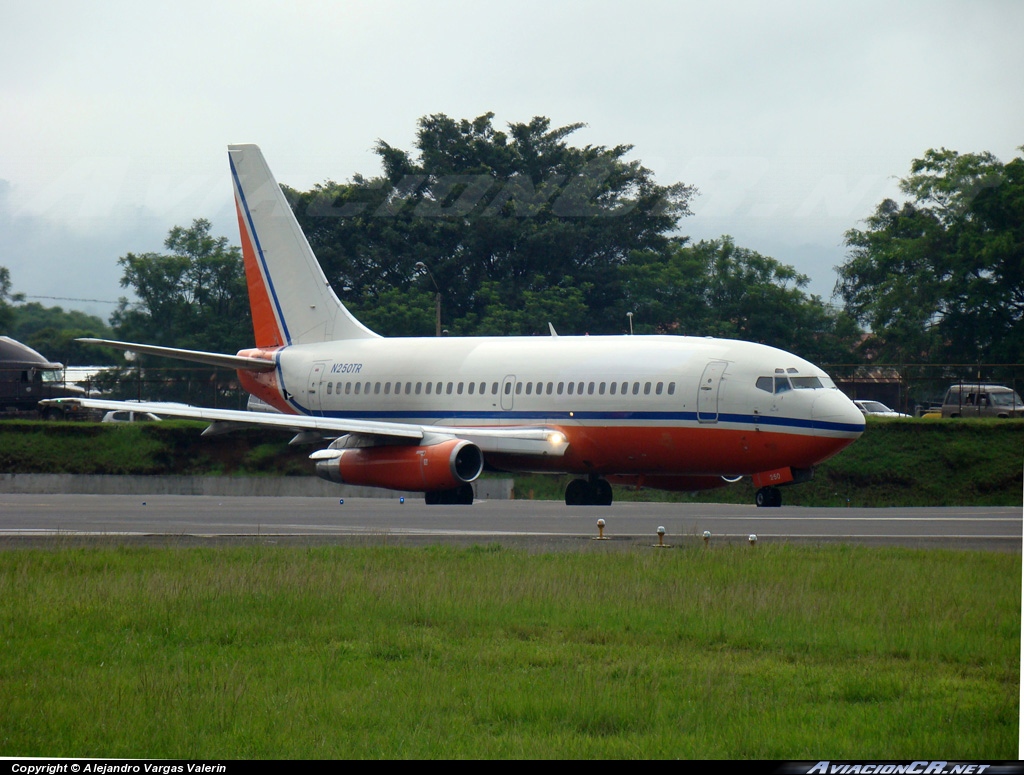 N250TR - Boeing 737-2K5(Adv) - Pace Airlines- (Hooters Air)