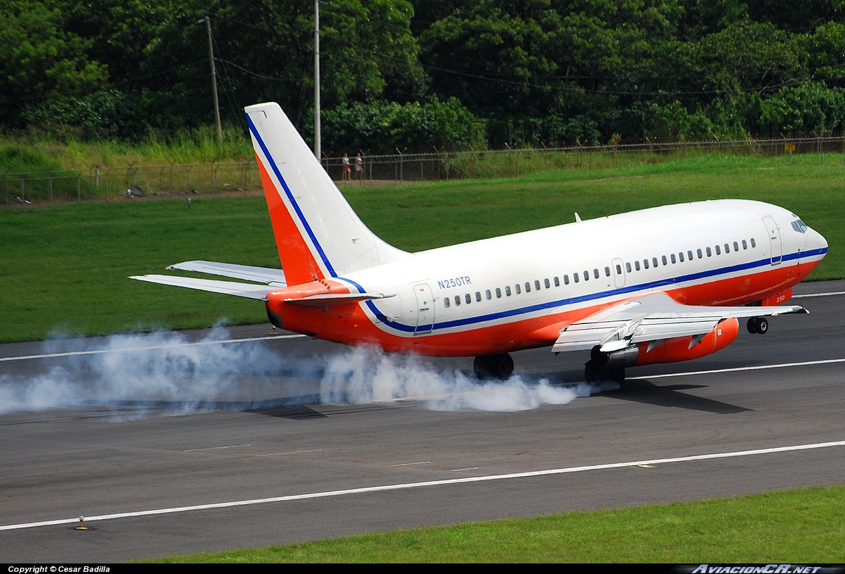 N250TR - Boeing 737-2K5(Adv) - Pace Airlines- (Hooters Air)