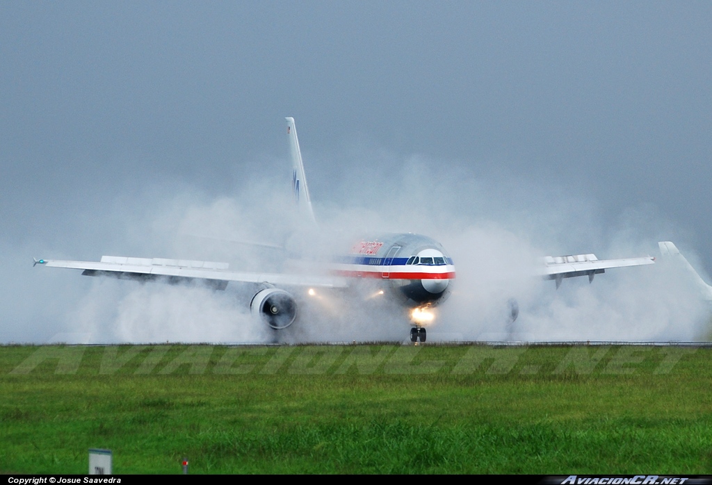 N90070 - Airbus A300B4-605R - American Airlines