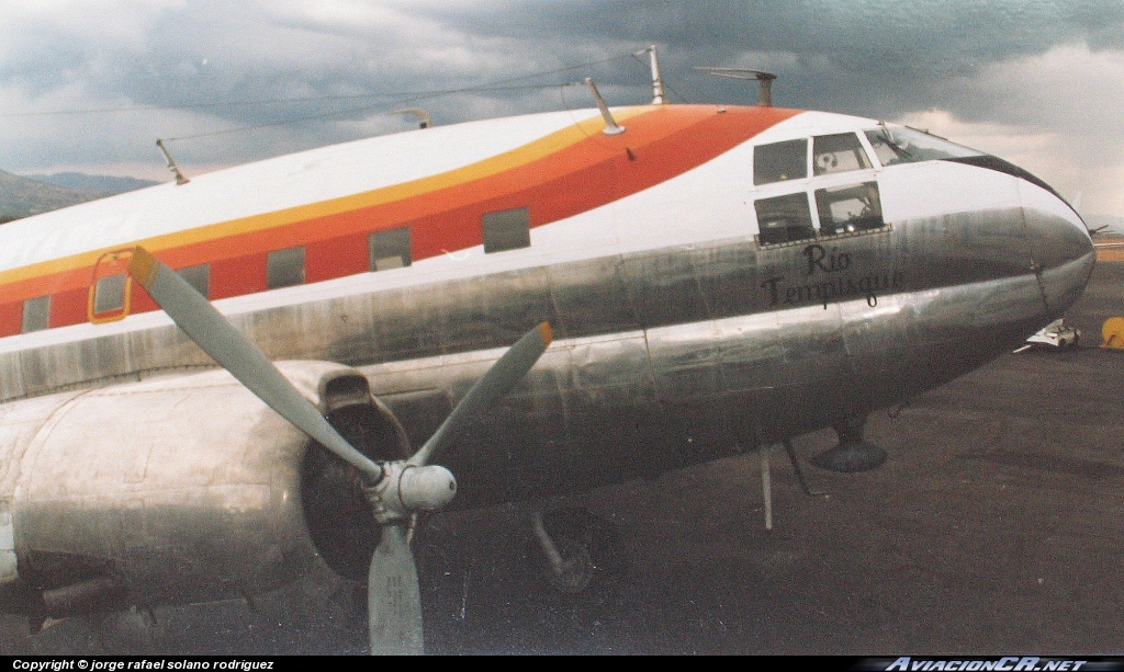 TI-LRB - Curtis Comando C-46 - Desconocida