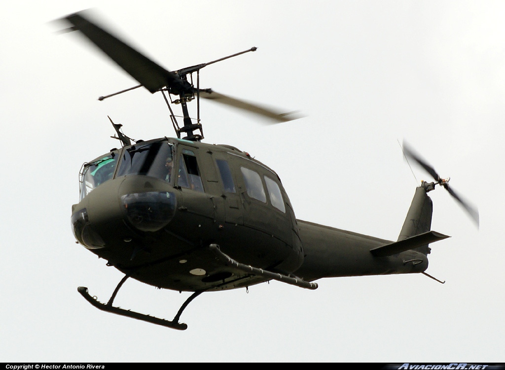TS-VVR - Bell UH-1 Huey - Desconocida