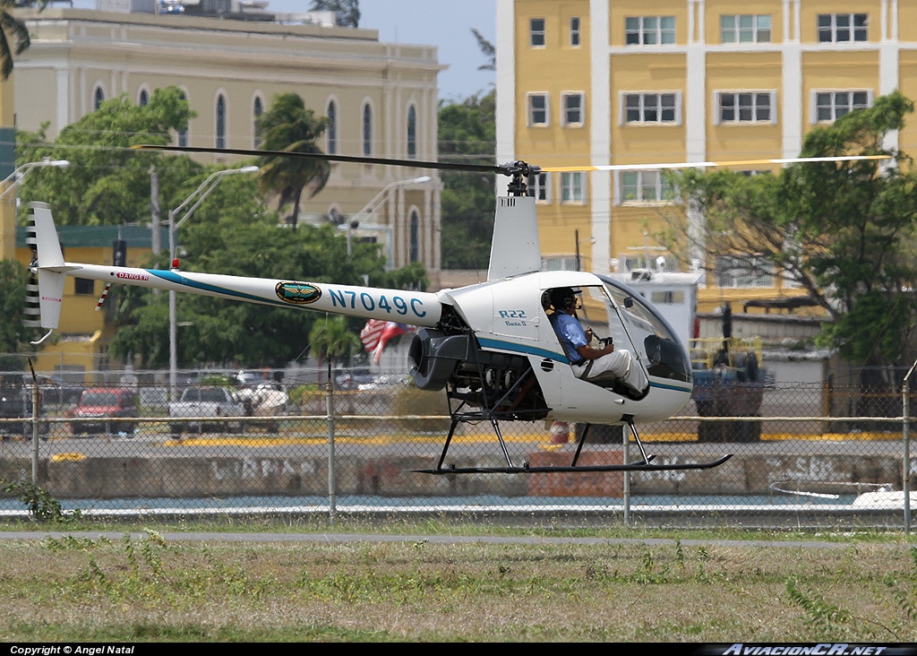 N7049C - Robinson R22 - Isla Grande Flying School