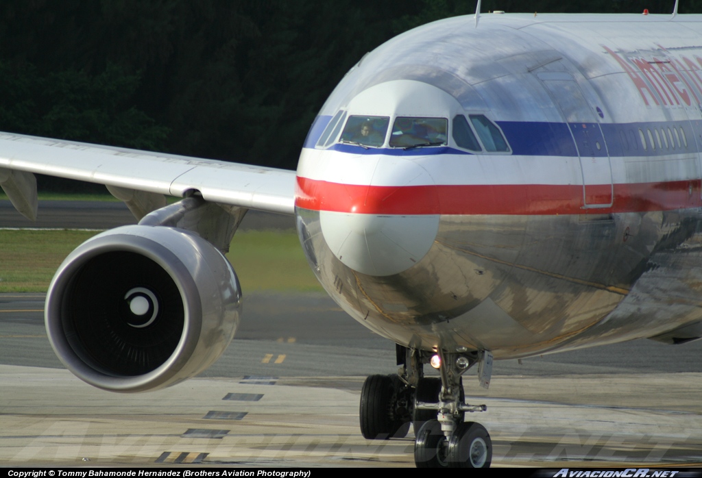 N7083A - Airbus A300B4-605R - American Airlines