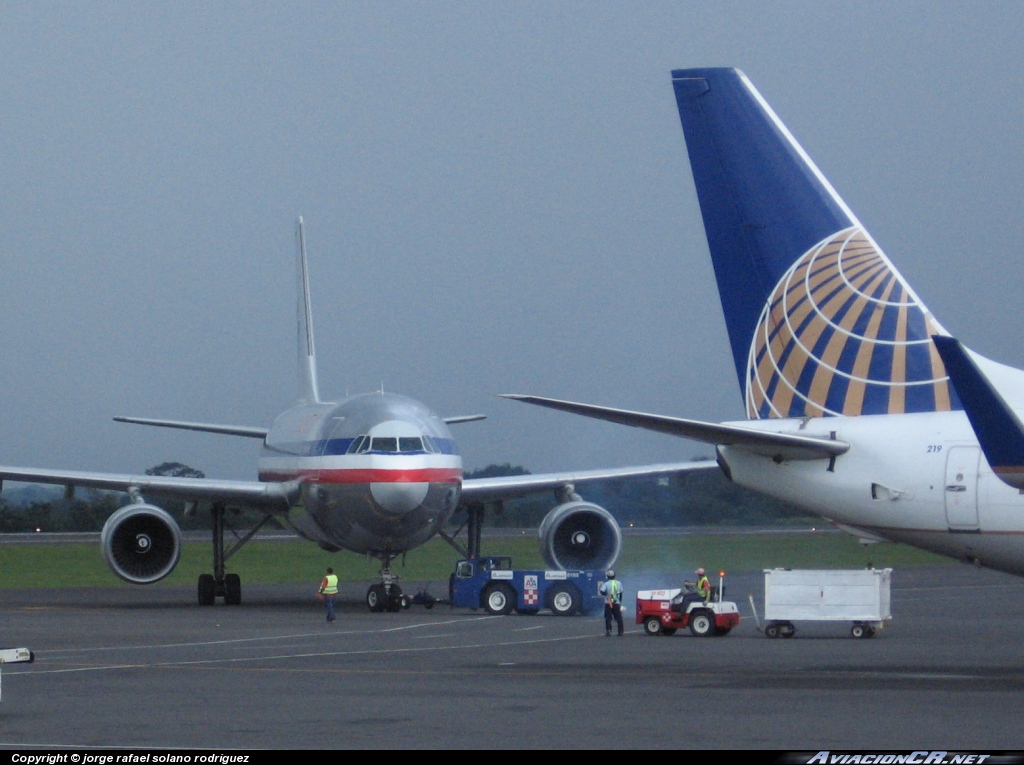 N25071 - Airbus A300B4-605R - American Airlines