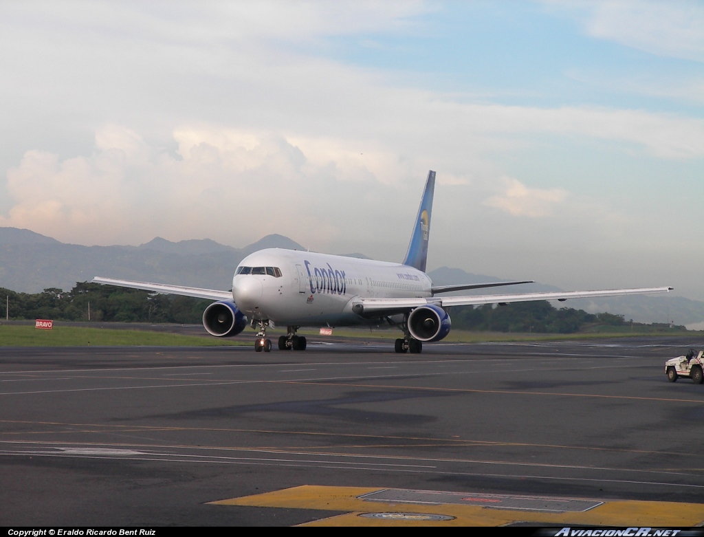 D-ABUB - Boeing 767-330(ER) - Condor